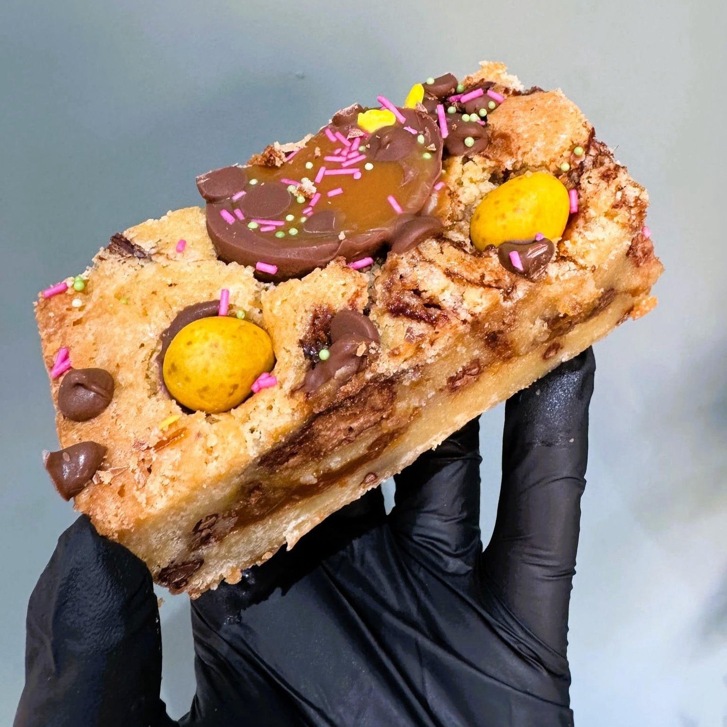 Limited Edition Cadbury's Caramel Egg Blondie