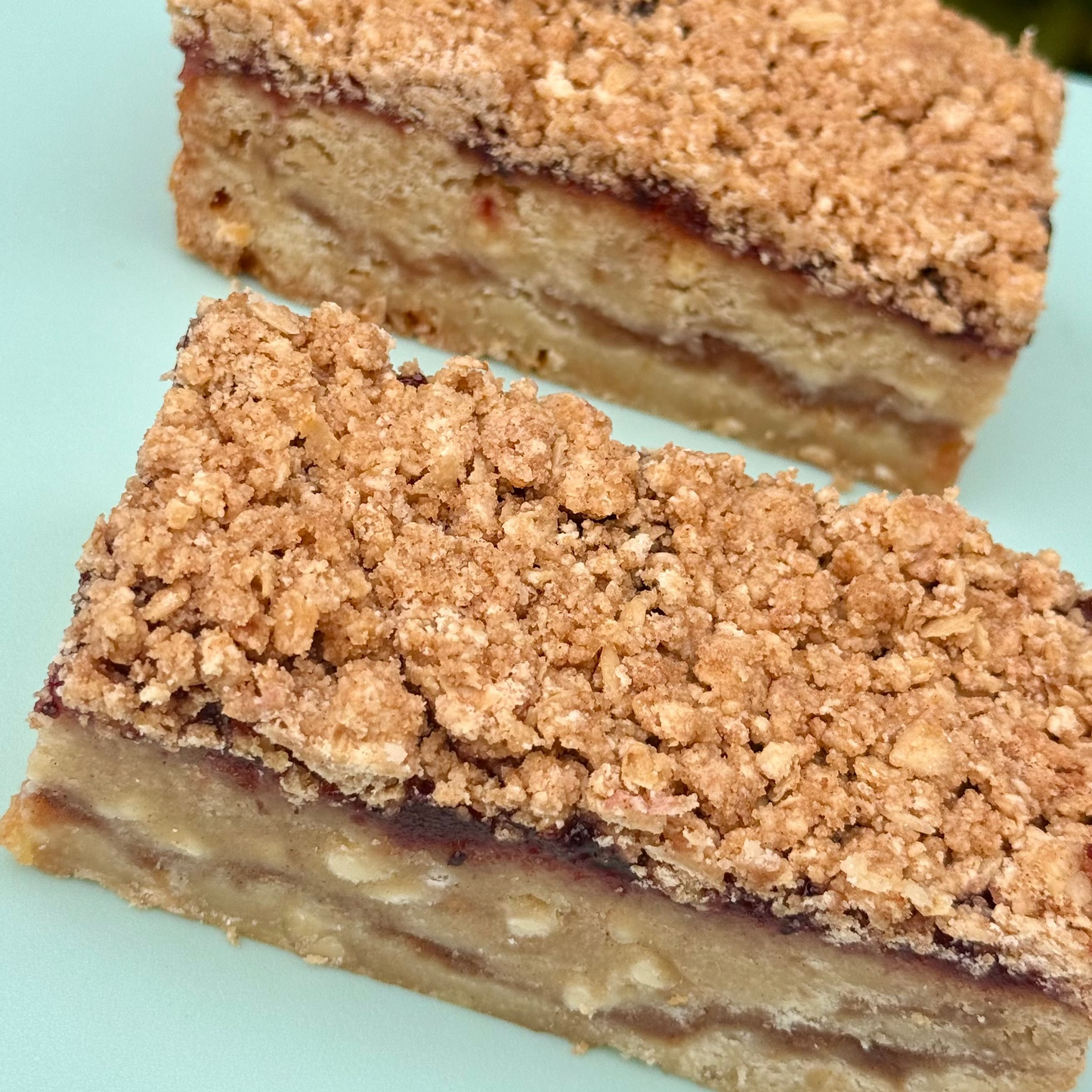 Gluten Free Spice Apple & Blackcurrant Crumble Blondie