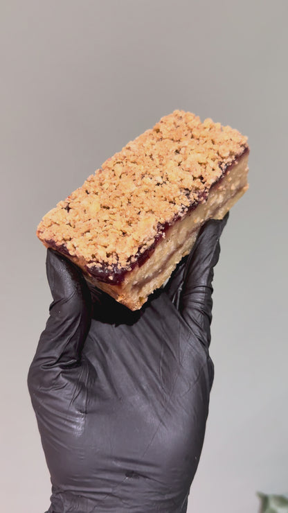 Gluten Free Spice Apple & Blackcurrant Crumble Blondie
